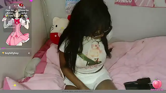 bunniix online show from February 24, 2025, 10:47 pm