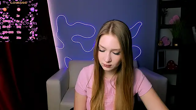 playful sophie online show from September 9, 2025, 9:19 am