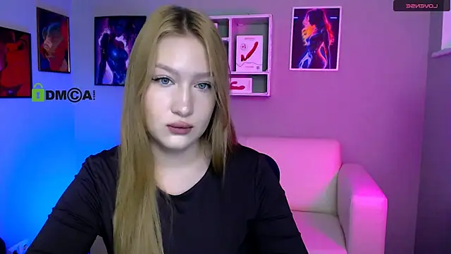 Snapshot of playful_sophie chatting on December 5, 2025, 10:14 am playful sophie online show from December 5, 2025, 10:14 am