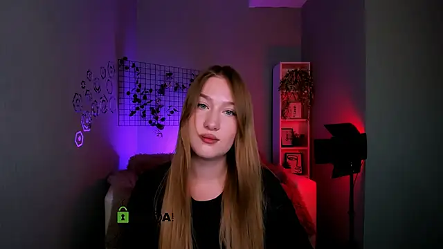 playful sophie online show from September 25, 2025, 7:42 pm