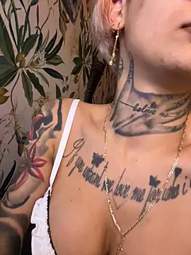 Lucky Deniz online show from December 17, 2025, 10:48 pm