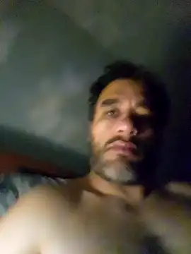 Snapshot of PNPdad6969 chatting on January 1, 2025, 4:18 am PNPdad6969 online show from January 1, 2025, 4:18 am