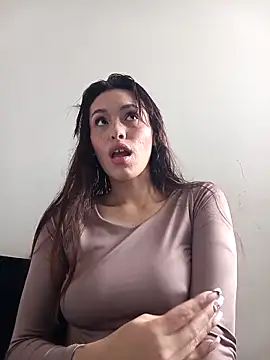 eriika deep  online show from November 6, 2025, 5:39 pm