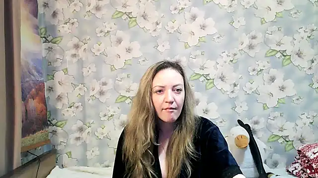 KattyLuuu online show from October 11, 2025, 8:32 pm