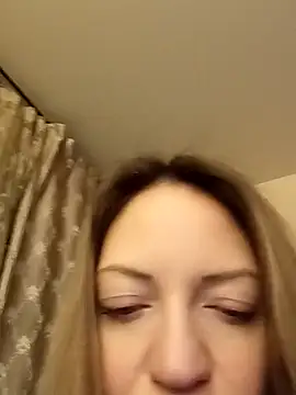 Snapshot of KattyLuuu chatting on February 6, 2026, 7:43 pm KattyLuuu online show from February 6, 2026, 7:43 pm