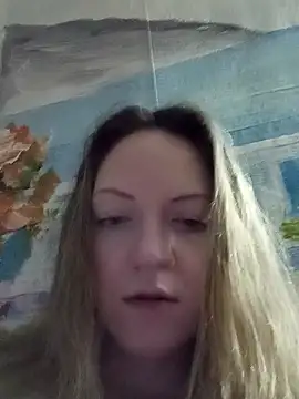 Snapshot of KattyLuuu chatting on January 14, 2026, 10:35 pm KattyLuuu online show from January 14, 2026, 10:35 pm