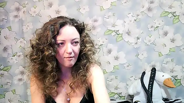 KattyLuuu online show from March 19, 2025, 8:43 pm