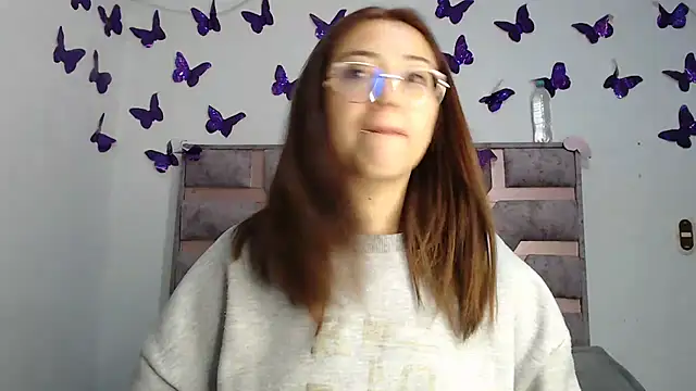 Snapshot of Anny_Fox- chatting on February 17, 2026, 2:31 am Anny Fox- online show from February 17, 2026, 2:31 am