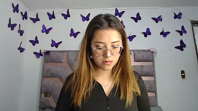 Snapshot of Anny_Fox- chatting on February 7, 2026, 3:58 am Anny Fox- online show from February 7, 2026, 3:58 am