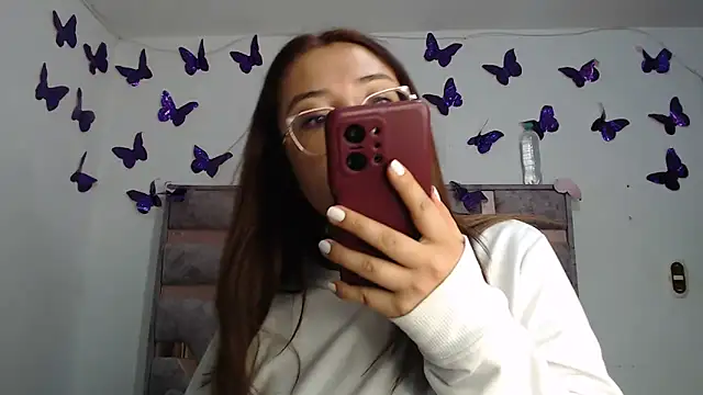 Snapshot of Anny_Fox- chatting on February 14, 2026, 3:18 am Anny Fox- online show from February 14, 2026, 3:18 am