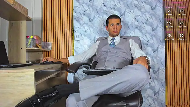 Hideintheoffice online show from June 23, 2026, 2:09 am