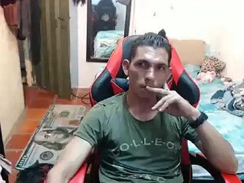 Snapshot of chayanne_odisea chatting on October 27, 2025, 1:06 am chayanne odisea online show from October 27, 2025, 1:06 am