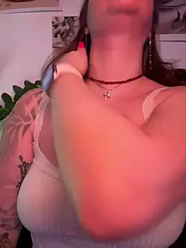 Snapshot of MayaMystic chatting on March 3, 2026, 3:08 pm MayaMystic online show from March 3, 2026, 3:08 pm