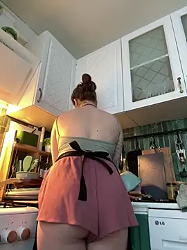 Snapshot of MayaMystic chatting on February 9, 2026, 1:09 pm MayaMystic online show from February 9, 2026, 1:09 pm