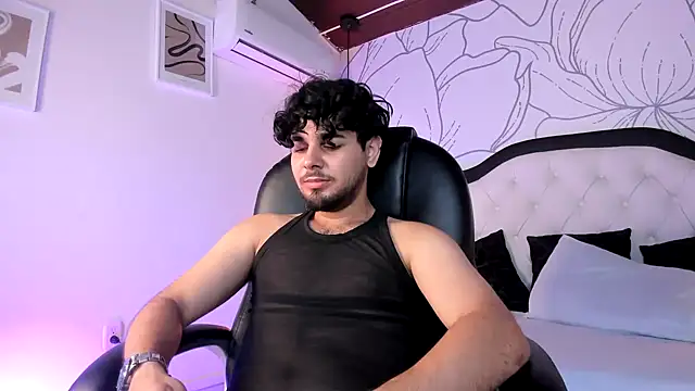 Snapshot of Samir_bear chatting on March 2, 2026, 12:45 pm Samir bear online show from March 2, 2026, 12:45 pm