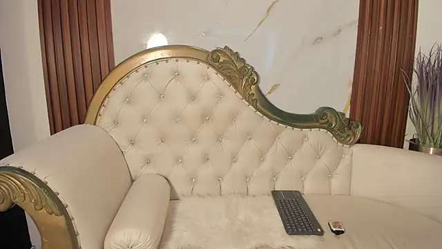 BrithanySummer online show from November 11, 2025, 4:18 am