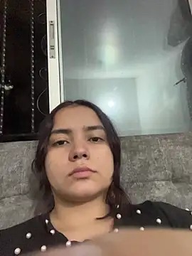 Snapshot of Ema_kraus chatting on February 10, 2026, 2:43 am Ema kraus online show from February 10, 2026, 2:43 am