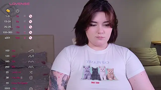 YumiYammy online show from December 5, 2025, 8:06 pm