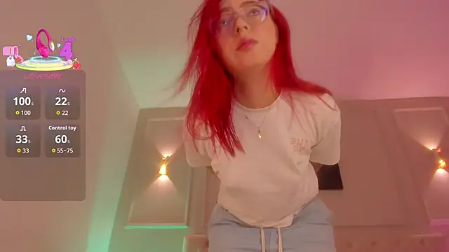 anniemartinezz online show from September 9, 2025, 12:36 pm