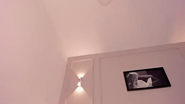 anniemartinezz online show from March 11, 2025, 11:55 am