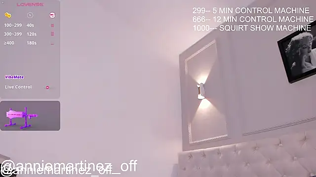 anniemartinezz online show from March 2, 2025, 6:35 pm