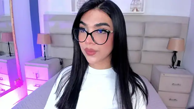 RoseCassie online show from September 24, 2025, 12:44 pm