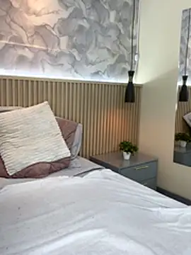 AinaraJimenez online show from December 1, 2025, 6:25 am