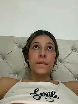 evaFiore online show from March 18, 2025, 7:44 pm