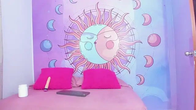 Mariana 16  online show from September 10, 2025, 7:35 pm