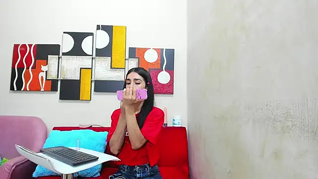 Mariana 16  online show from March 13, 2025, 8:22 pm