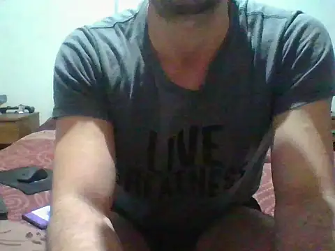 italianbighorse22 online show from November 29, 2025, 3:50 am