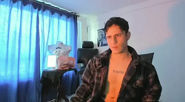 Snapshot of Antonello_Vannucci chatting on February 22, 2025, 9:15 pm Antonello Vannucci online show from February 22, 2025, 9:15 pm