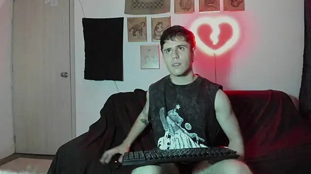 Snapshot of Antonello_Vannucci chatting on January 3, 2025, 12:00 am Antonello Vannucci online show from January 3, 2025, 12:00 am