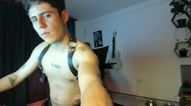 Snapshot of Antonello_Vannucci chatting on February 27, 2025, 5:07 am Antonello Vannucci online show from February 27, 2025, 5:07 am