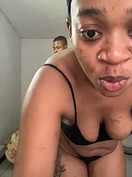 beverlyxxxx online show from November 11, 2025, 12:44 pm