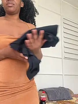 beverlyxxxx online show from March 18, 2025, 11:33 am