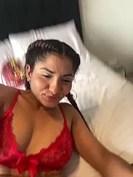 AlejandritaMilano online show from February 14, 2026, 7:25 pm