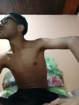 Snapshot of matheusroger chatting on December 20, 2024, 5:04 am matheusroger online show from December 20, 2024, 5:04 am