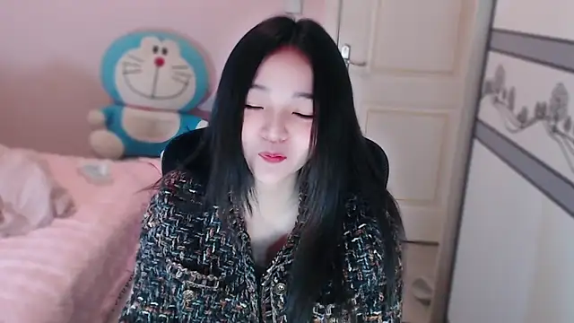 xiao-xiao-D online show from October 28, 2025, 8:35 am