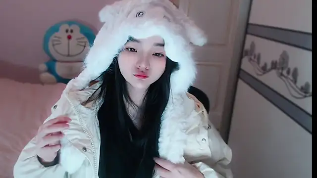 xiao-xiao-D online show from November 17, 2025, 6:17 am