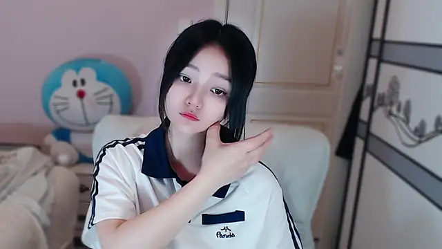 xiao-xiao-D online show from March 14, 2025, 11:34 am