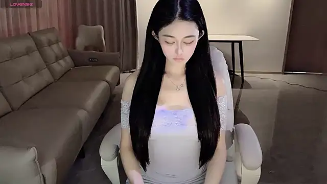 Snapshot of Irene--- chatting on March 3, 2025, 5:37 am Irene--- online show from March 3, 2025, 5:37 am