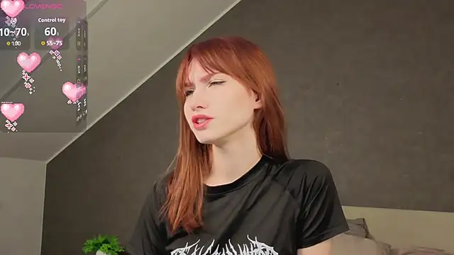 Mollly Rouge online show from September 14, 2025, 1:39 am