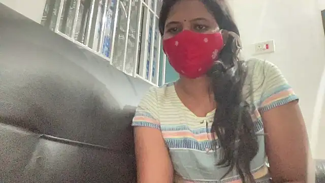 Tamil Sanjana  online show from February 2, 2026, 1:26 am