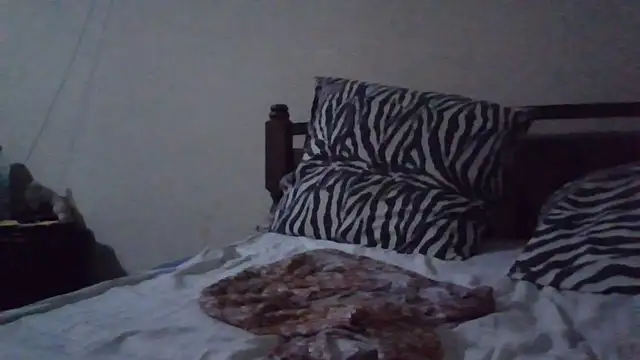 Snapshot of Missbella25 chatting on November 30, 2025, 9:37 pm Missbella25 online show from November 30, 2025, 9:37 pm