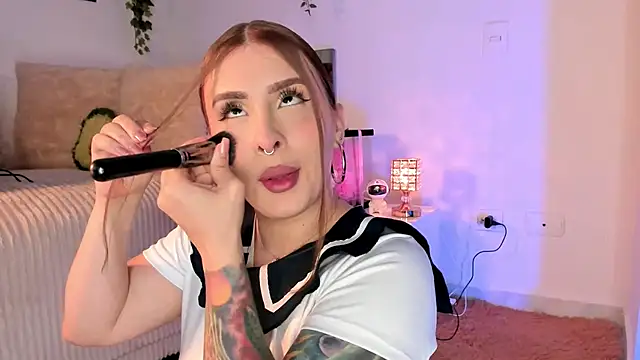 Snapshot of Alissonroses chatting on October 25, 2025, 9:37 pm Alissonroses online show from October 25, 2025, 9:37 pm