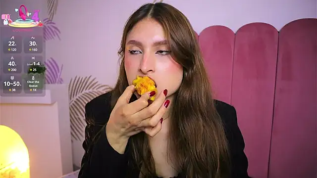 Daisha Riley online show from March 18, 2025, 3:55 pm