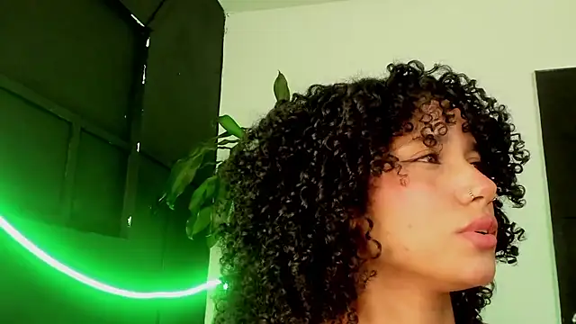 CintiaWalker online show from April 8, 2026, 1:01 pm