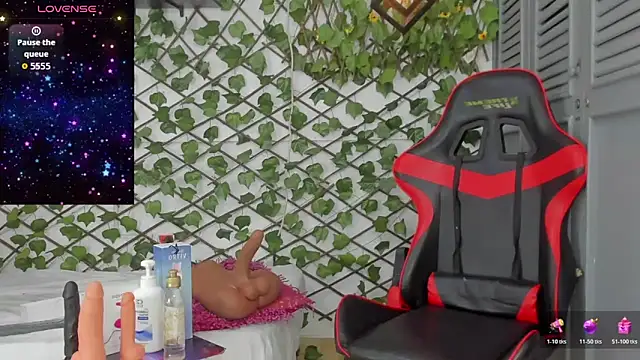 Snapshot of dani-lue chatting on November 15, 2025, 1:04 pm dani-lue online show from November 15, 2025, 1:04 pm