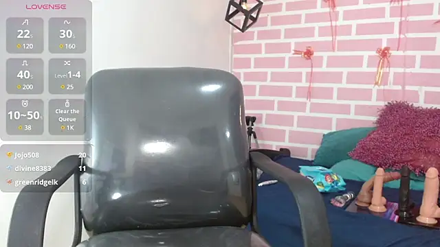 Snapshot of dani-lue chatting on March 1, 2025, 6:21 pm dani-lue online show from March 1, 2025, 6:21 pm